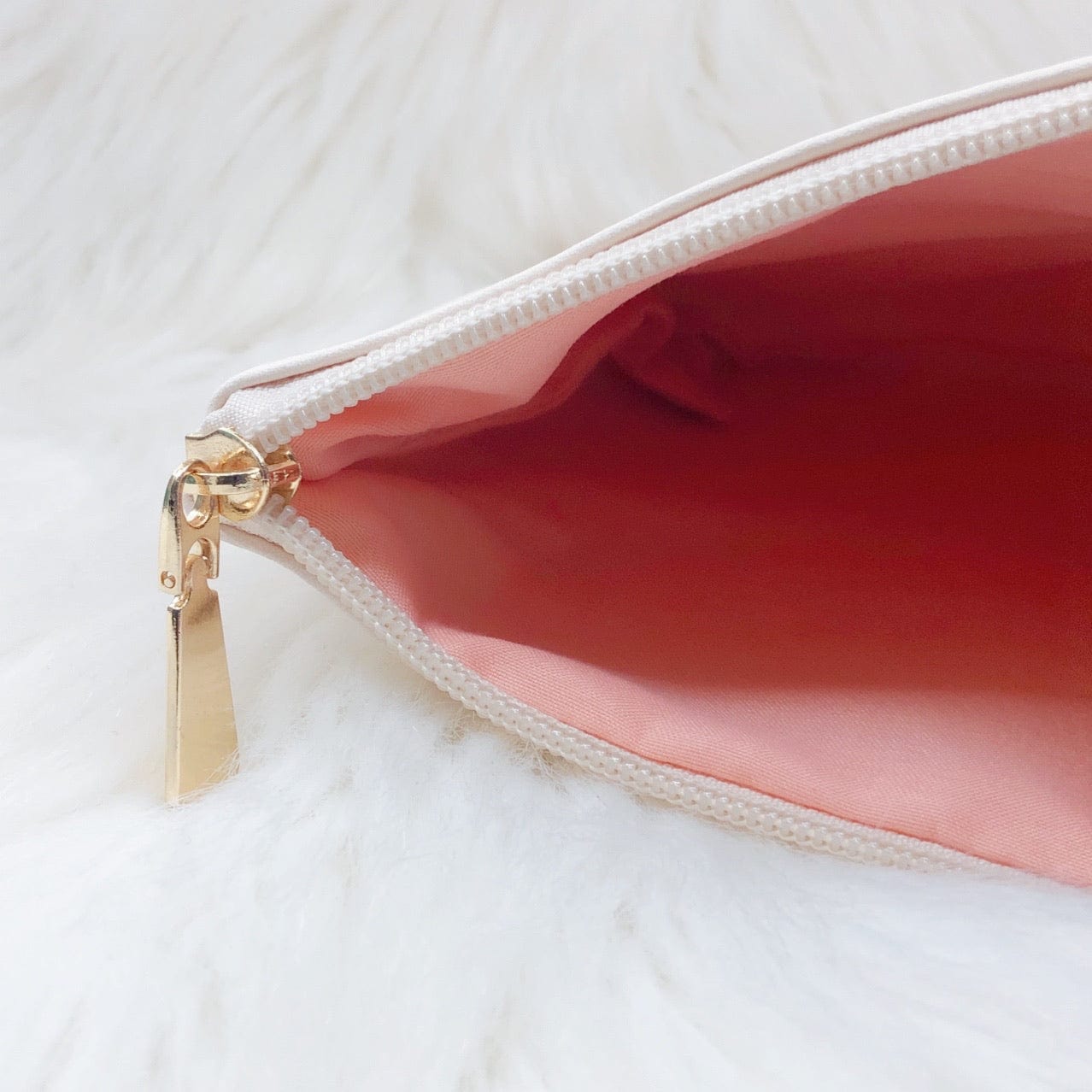 Read Books and Spread Kindness Zipper Bag