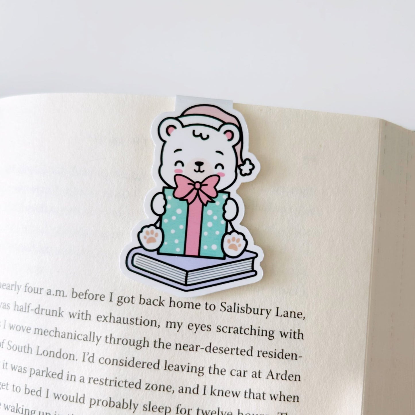 Gift Box Bear Magnetic Bookmark