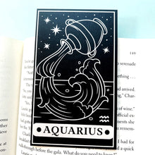 Load image into Gallery viewer, Aquarius Tarot Card Zodiac [DEFECTIVE PRINTING]
