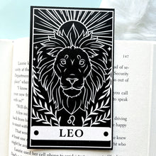 Load image into Gallery viewer, Leo Tarot Card Zodiac [DEFECTIVE PRINTING]
